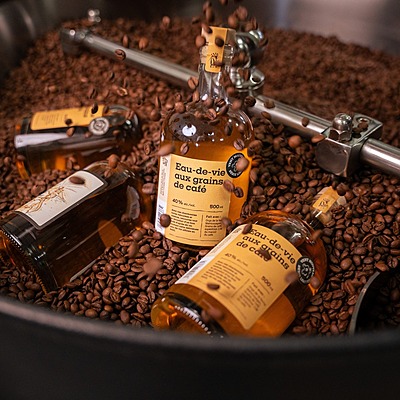 EAU-DE-VIE DE GRAINS AU CAFÉ (web)